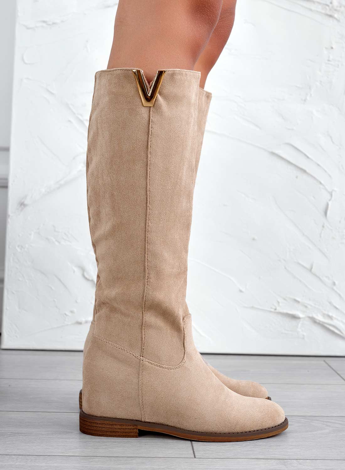 Rinda | Alexoo Stiefeletten aus beigem Wildleder
