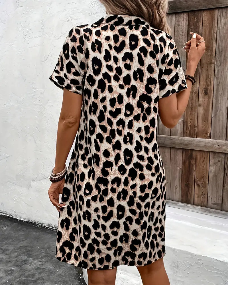 Madeline | elegantes Midikleid, trendiges Leopardenmuster.