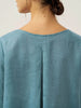 Evelyn | bequemes Leinen-Top mit asymmetrischem Saum und Rundhals
