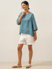 Evelyn | bequemes Leinen-Top mit asymmetrischem Saum und Rundhals