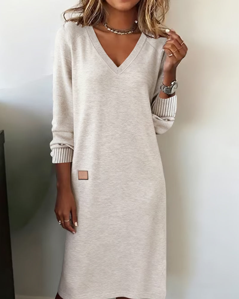 Allison™ | Stylisches Strickkleid mit V-Ausschnitt