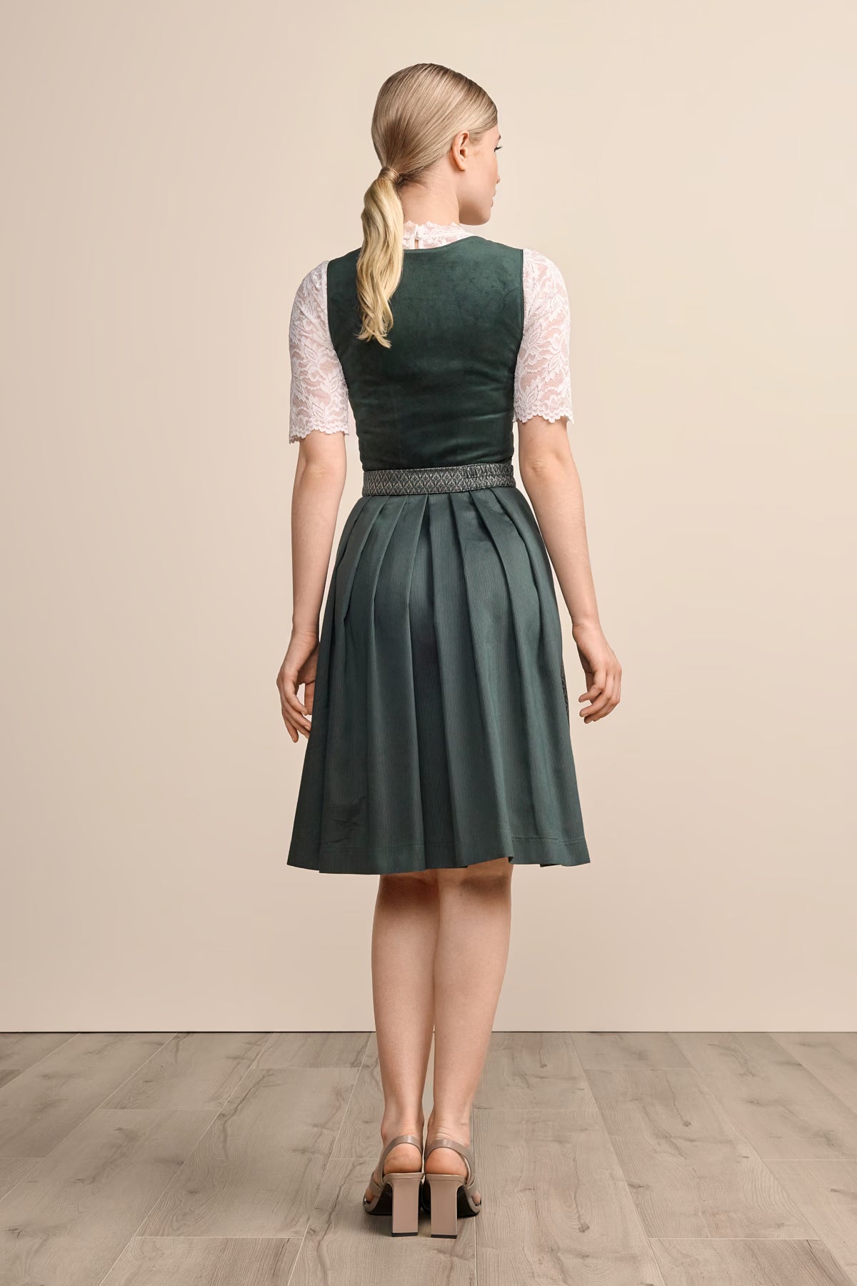 Klassisches Oktoberfest-Dirndl