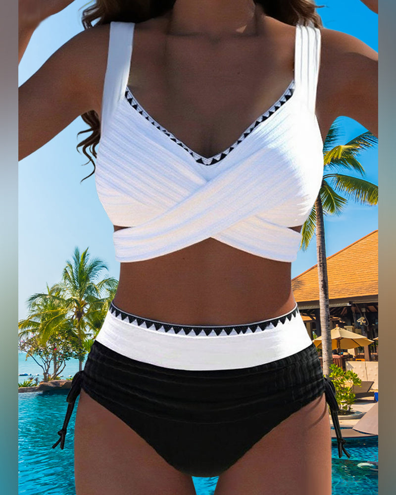 Caroline | bequemer zweiteiliger Bikini mit Kontrastnähten