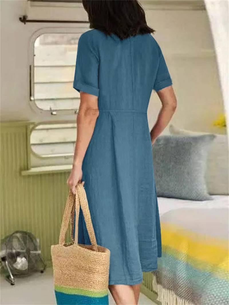 Nelian | Feminines Kleid mit Herzausschnitt und Knöpfen
