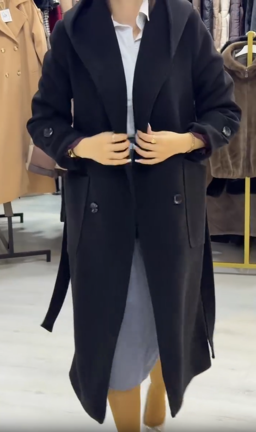 Leandra | Stilvoller, mittellanger Mantel mit Kapuze