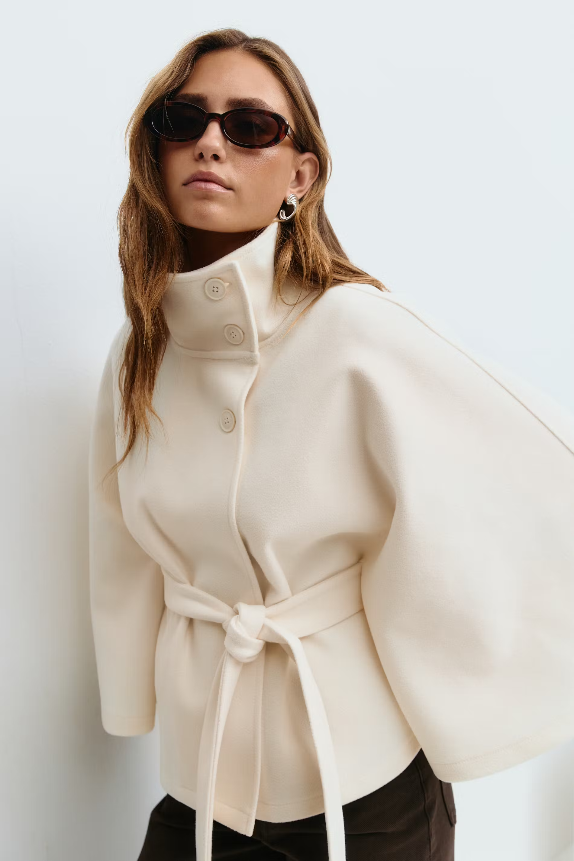 Lornie | Elegante Damenjacke mit Gürtel
