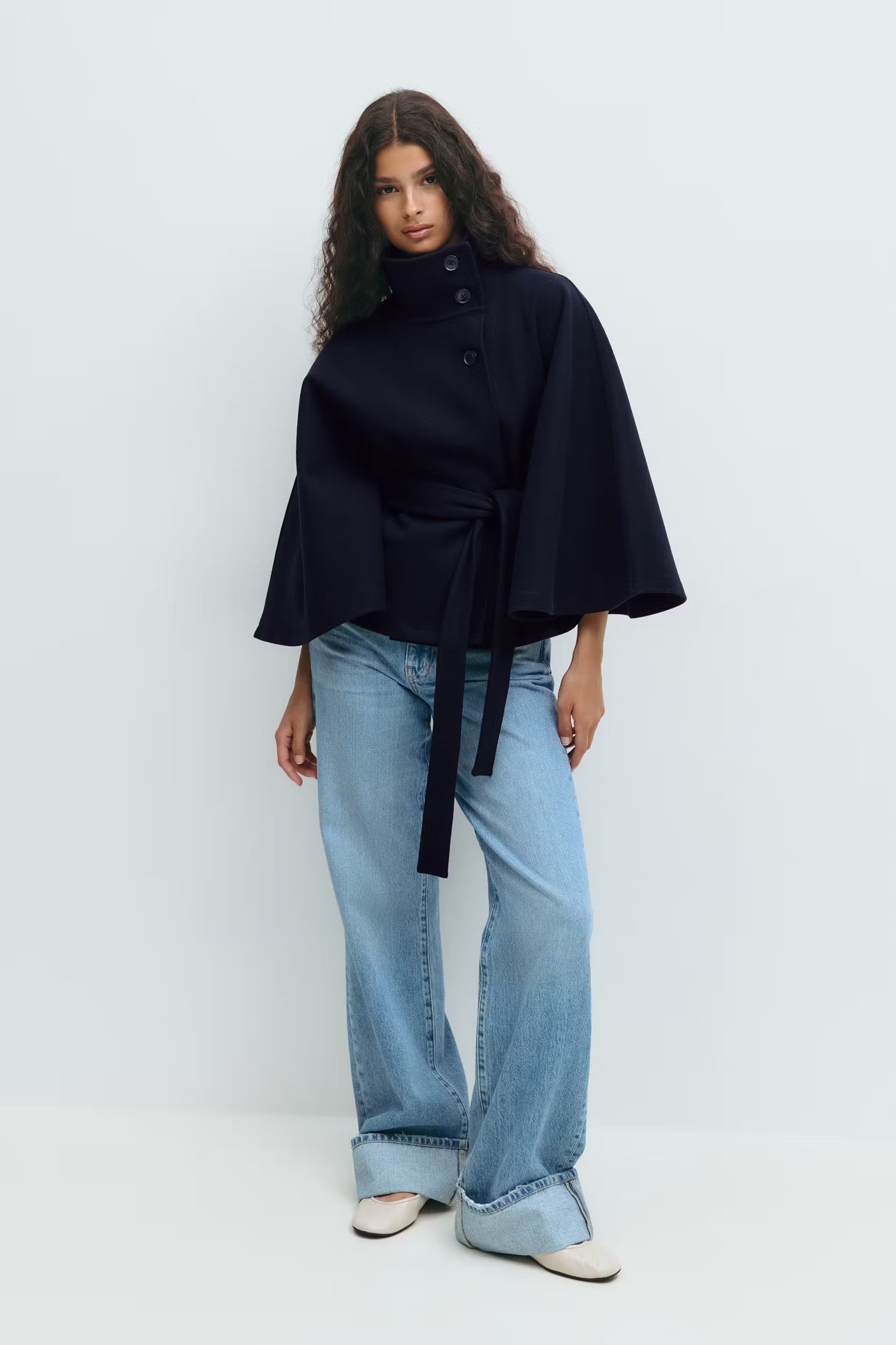 Lornie | Elegante Damenjacke mit Gürtel