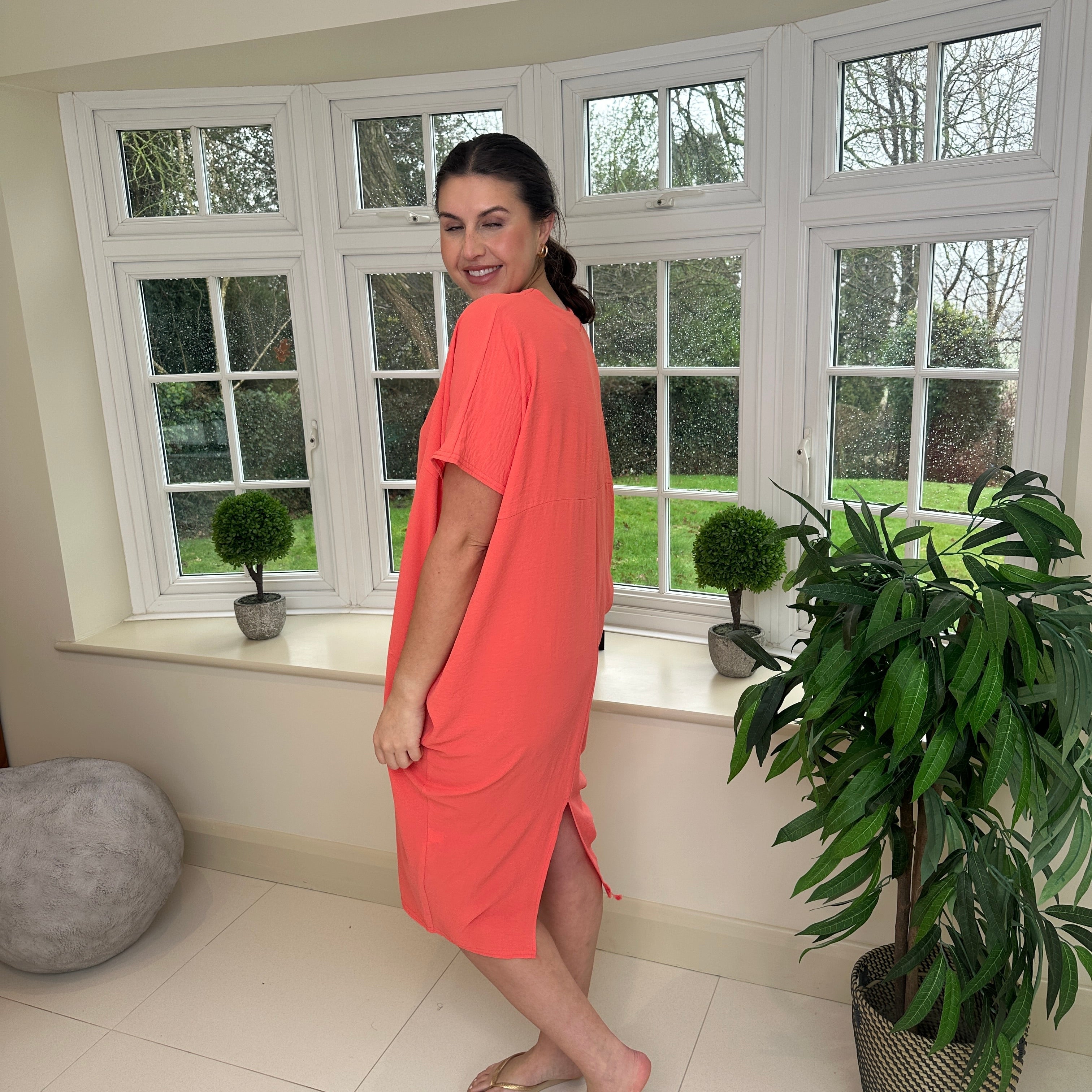Fien | Einfaches Kleid mit V-Ausschnitt