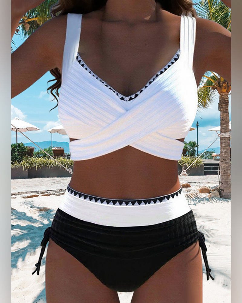 Caroline | bequemer zweiteiliger Bikini mit Kontrastnähten
