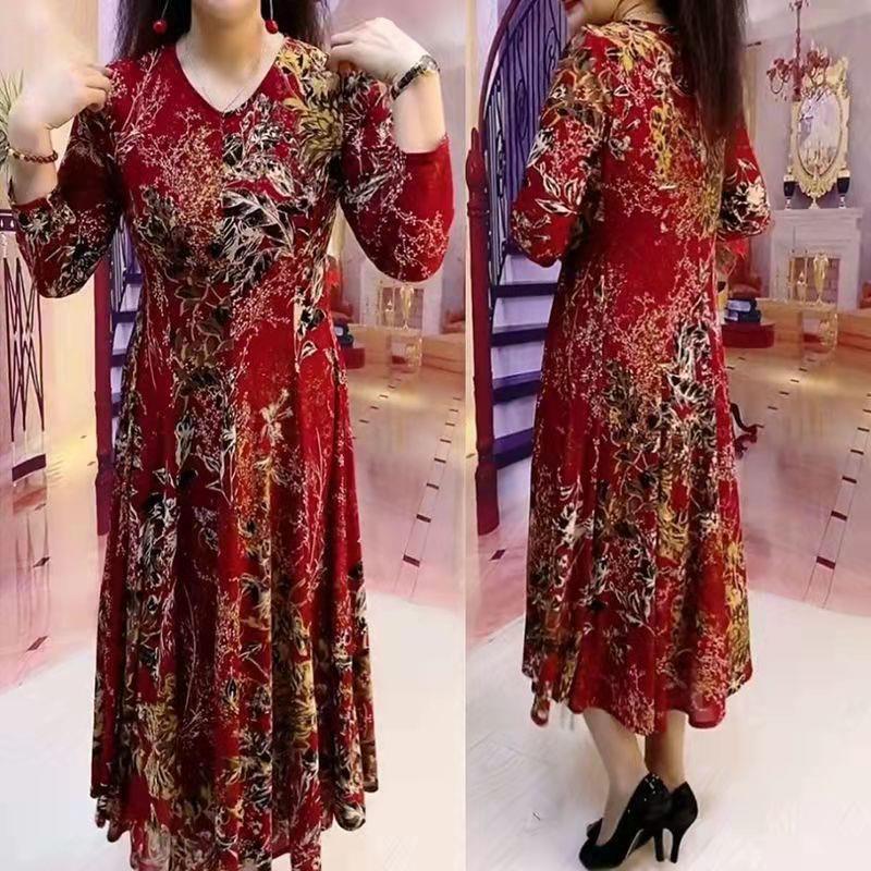 Seriene | Feminines Kleid mit herzförmigem Ausschnitt und floralen Akzenten