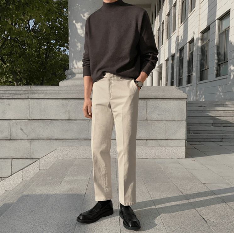 Abner | Minimalistischer Feinstrickpullover mit Halbrollkragen