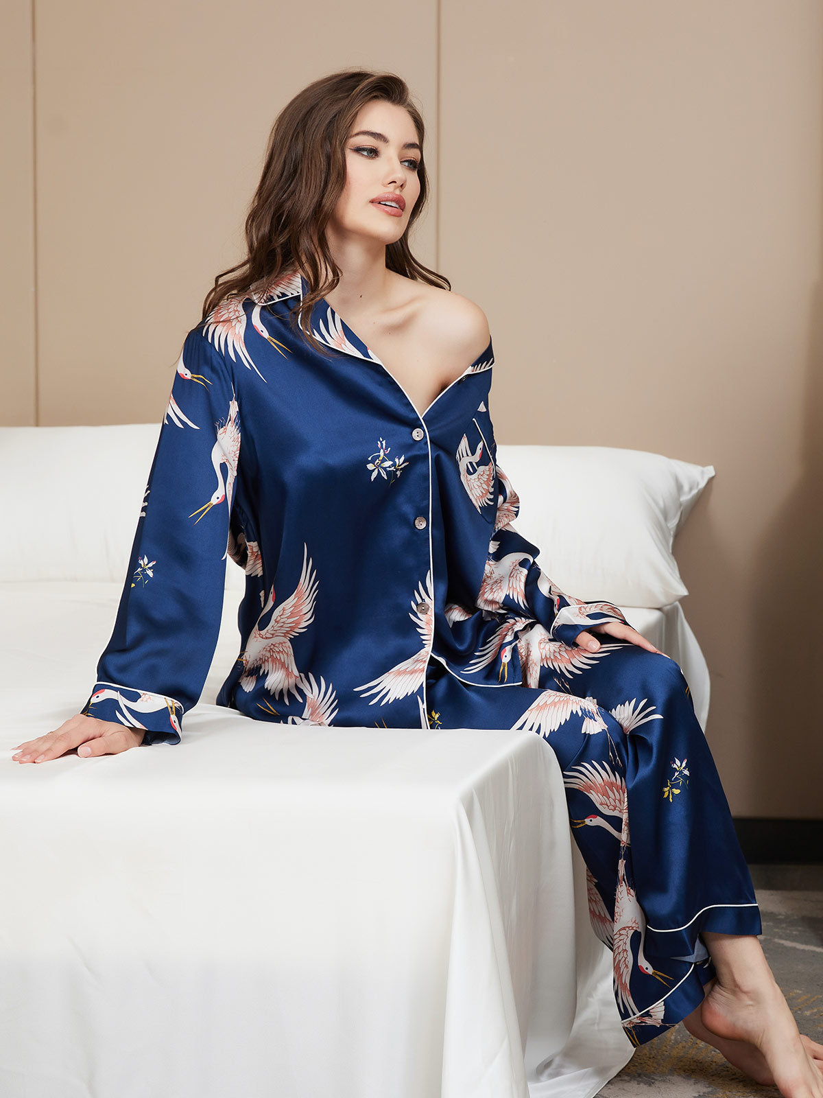 Nola | luxuriöses Damenpyjama-Set mit kontrastierender Bindung