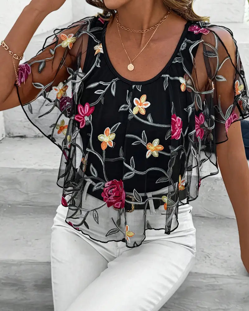 Adeline | elegante Bluse aus schwerem besticktem Netzgewebe