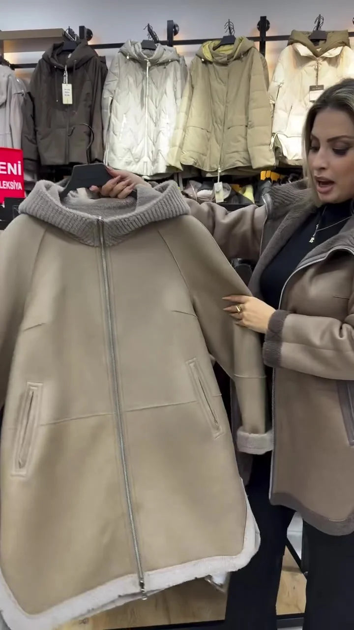 Elgina | Elegante Strickjacke mit Hood und Reißverschluss