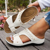 Russia | Orthopädische flache Ledersandalen mit goldenen Details