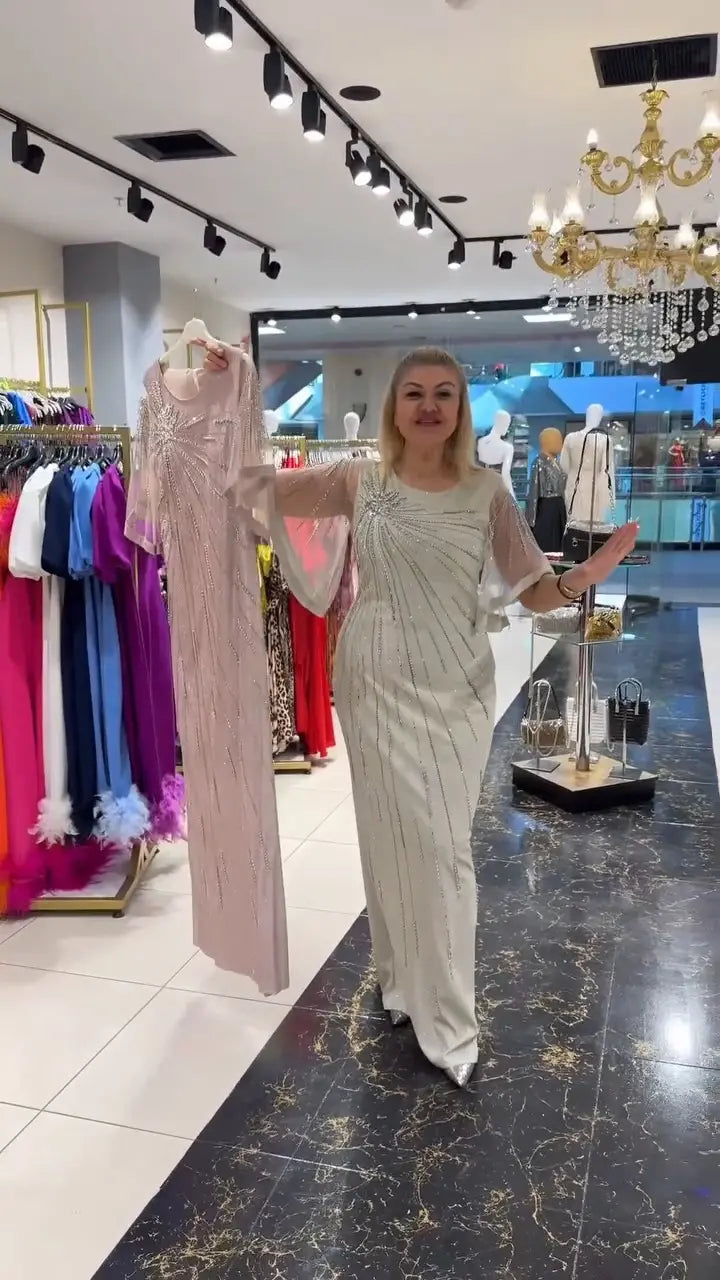 Nowa modna sukienka, klasyczny design, elegancka i prosta