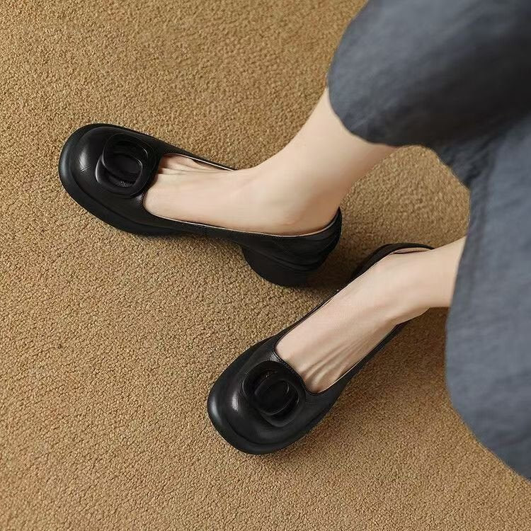 Brendah | Weiche Lederschuhe im Retro-Look mit klobigen Absätzen