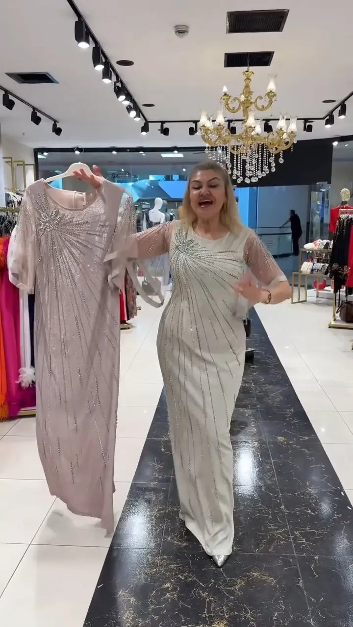 Nowa modna sukienka, klasyczny design, elegancka i prosta