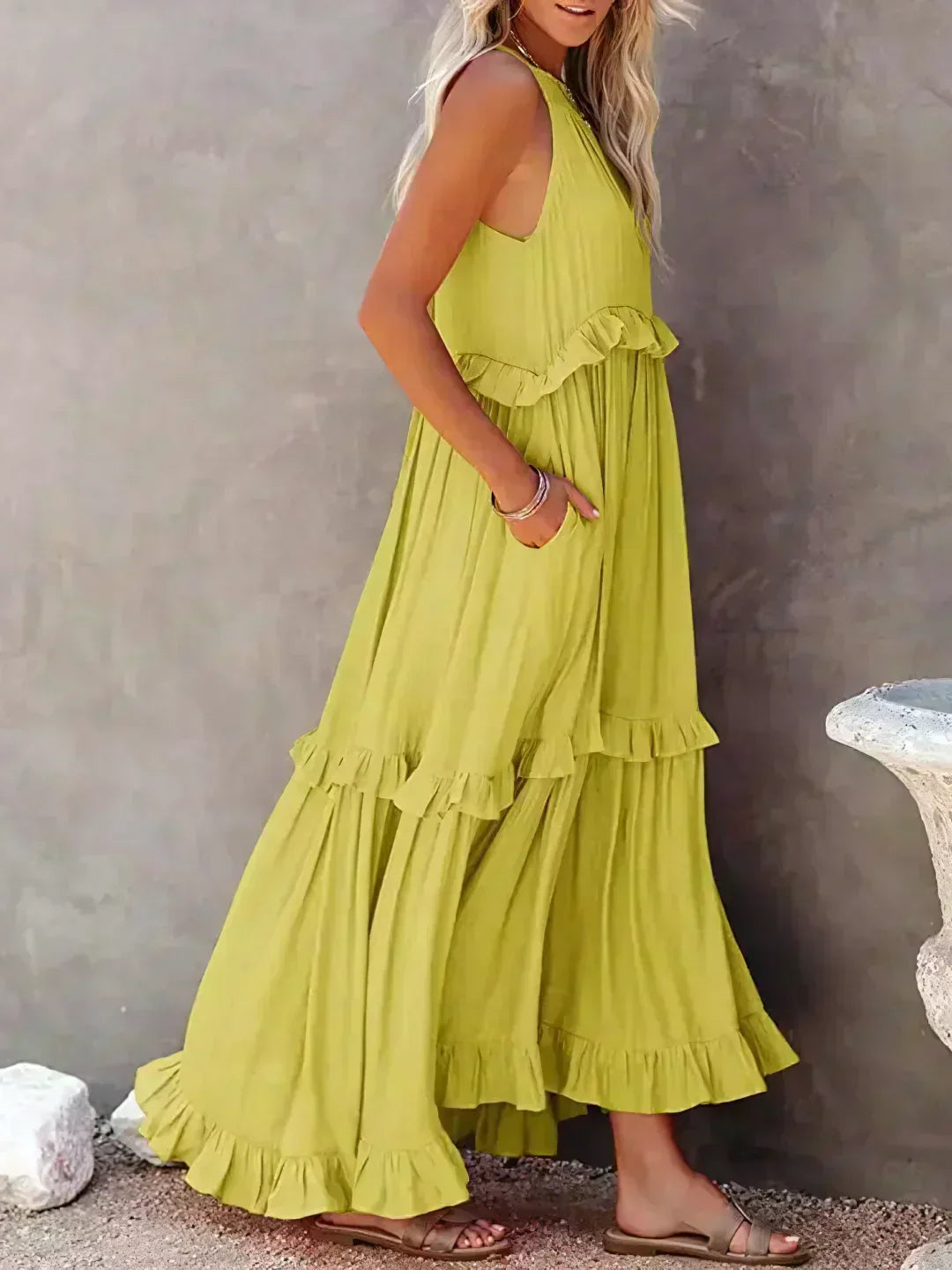 Jovilyn | Ärmelloses Kleid mit Rüschen