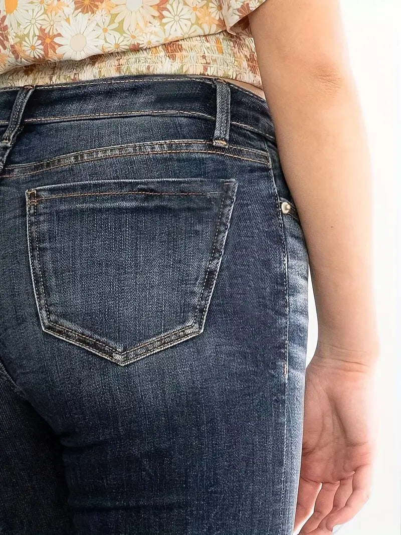 Kendall | Bequeme Flared-Hose im modernen Design