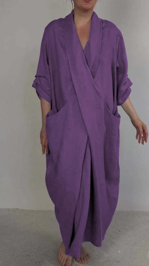 Aiya | Elegantes minimalistisches Kleid mit Tasche und V-Ausschnitt