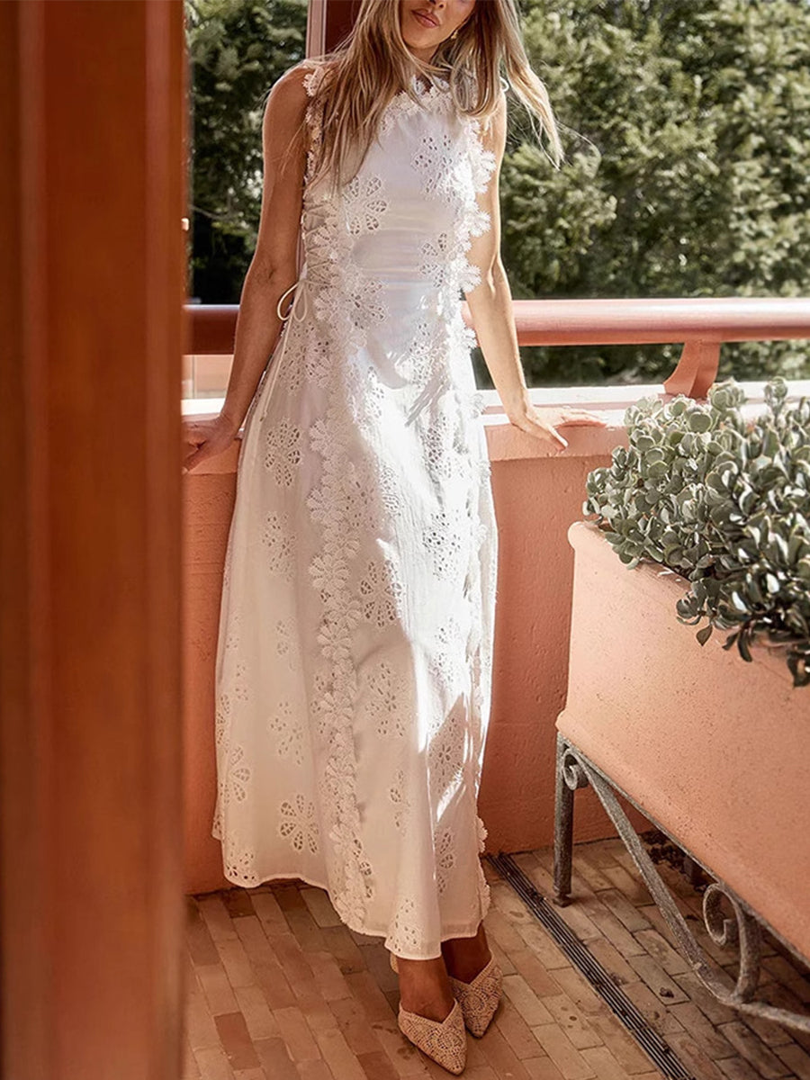 Leya | Blumiges Spitzenkleid mit Lochstickerei