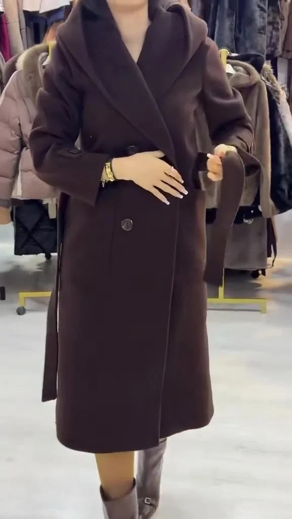 Leandra | Stilvoller, mittellanger Mantel mit Kapuze