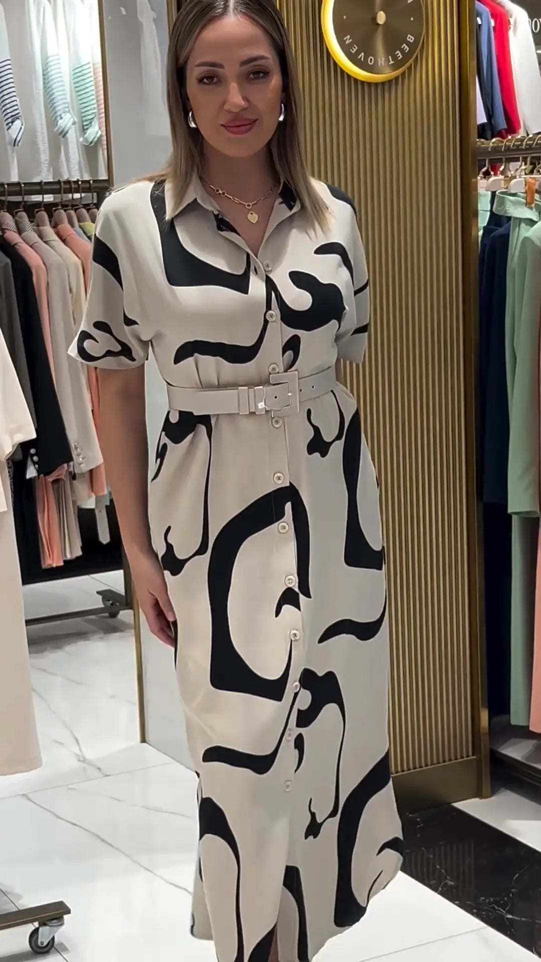 Miras | Gemustertes Kleid mit Taillenbetonung