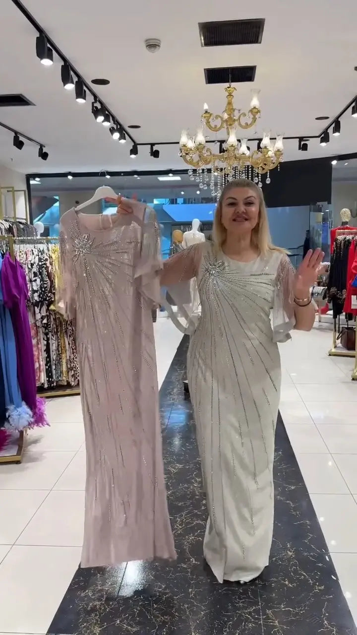 Nowa modna sukienka, klasyczny design, elegancka i prosta