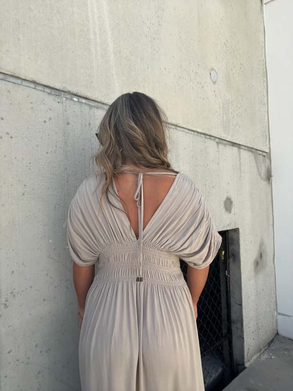 Tessa | Elegantes langes Freizeitkleid mit V-Ausschnitt und Schlitz