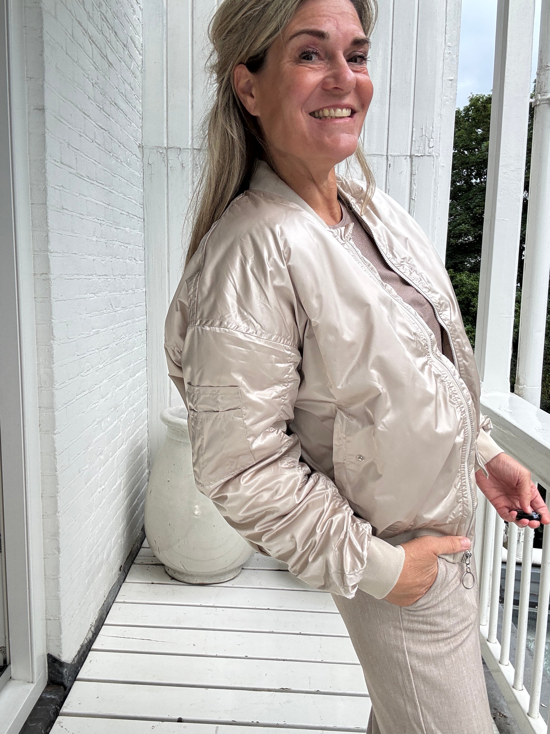 Demi | Modische Damenjacke im Bomberstil, vielseitig & chic