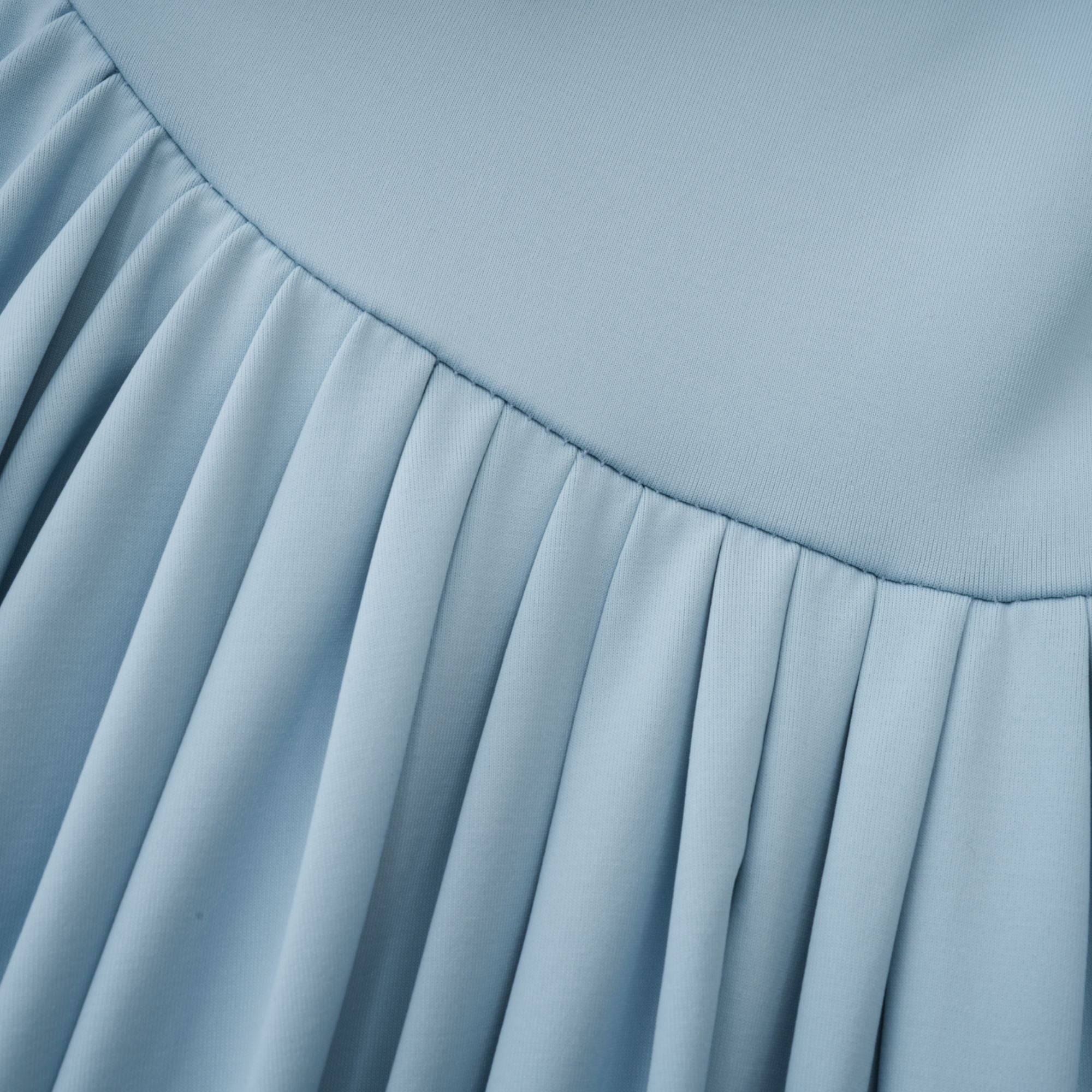 Mercy | modisches Kleid mit asymmetrischem Schnitt