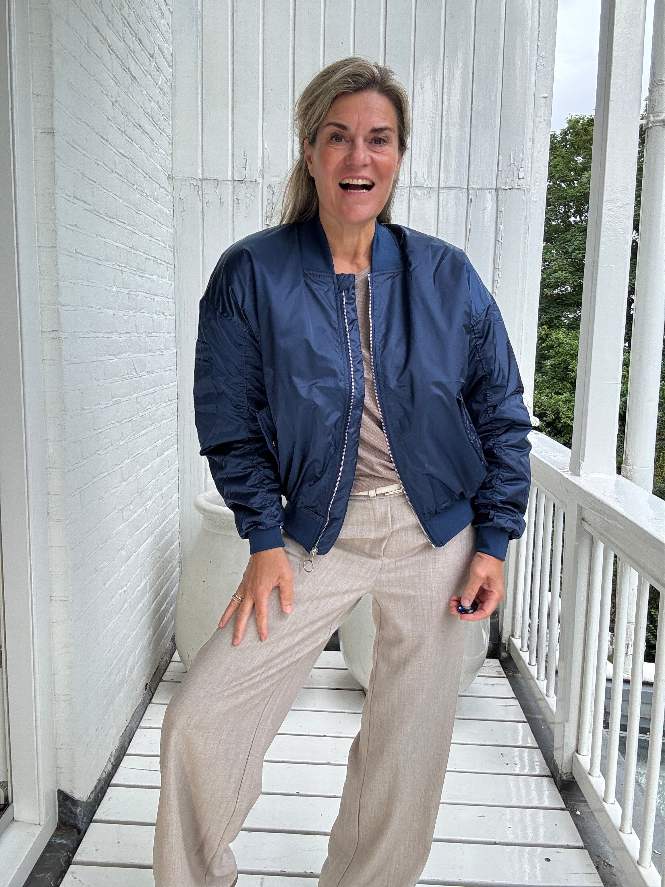 Demi | Modische Damenjacke im Bomberstil, vielseitig & chic