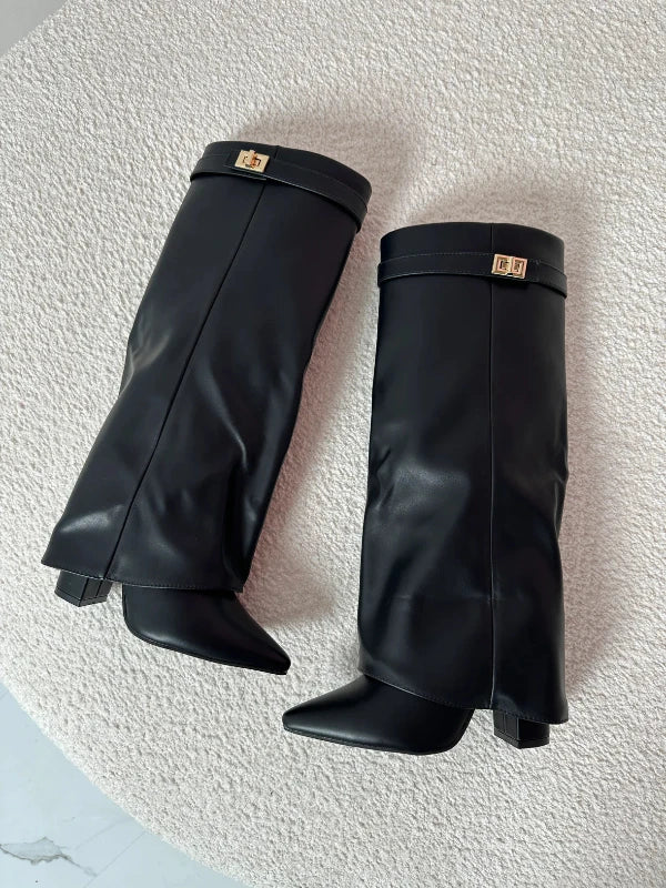Via | Trendige Shark Boots