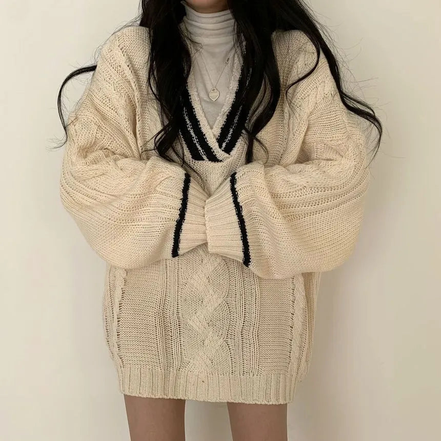 Eshlie | Übergroß Pullover im V-Ausschnitt-Stil