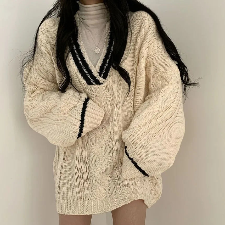 Eshlie | Übergroß Pullover im V-Ausschnitt-Stil