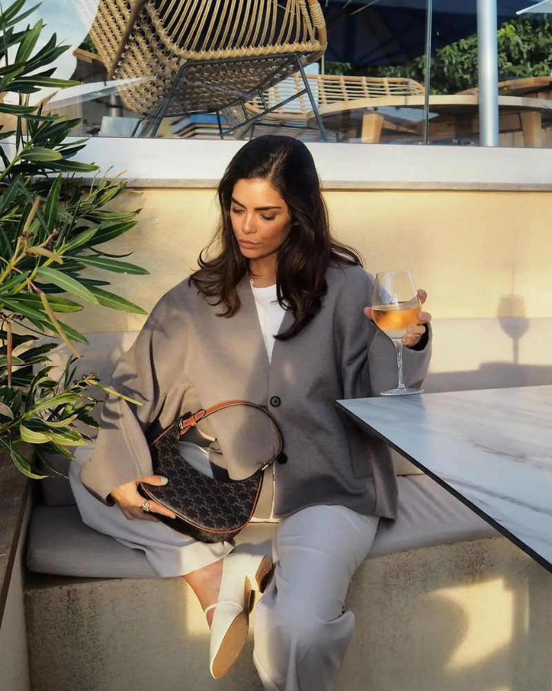 Viliana | Trendige kurze Jacke für den modernen Stil