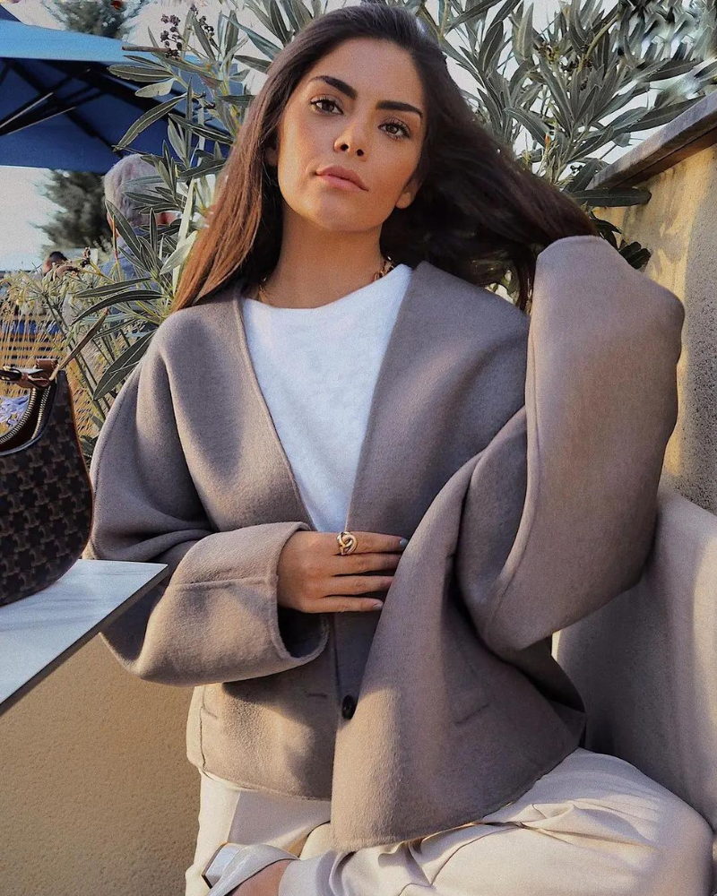 Viliana | Trendige kurze Jacke für den modernen Stil