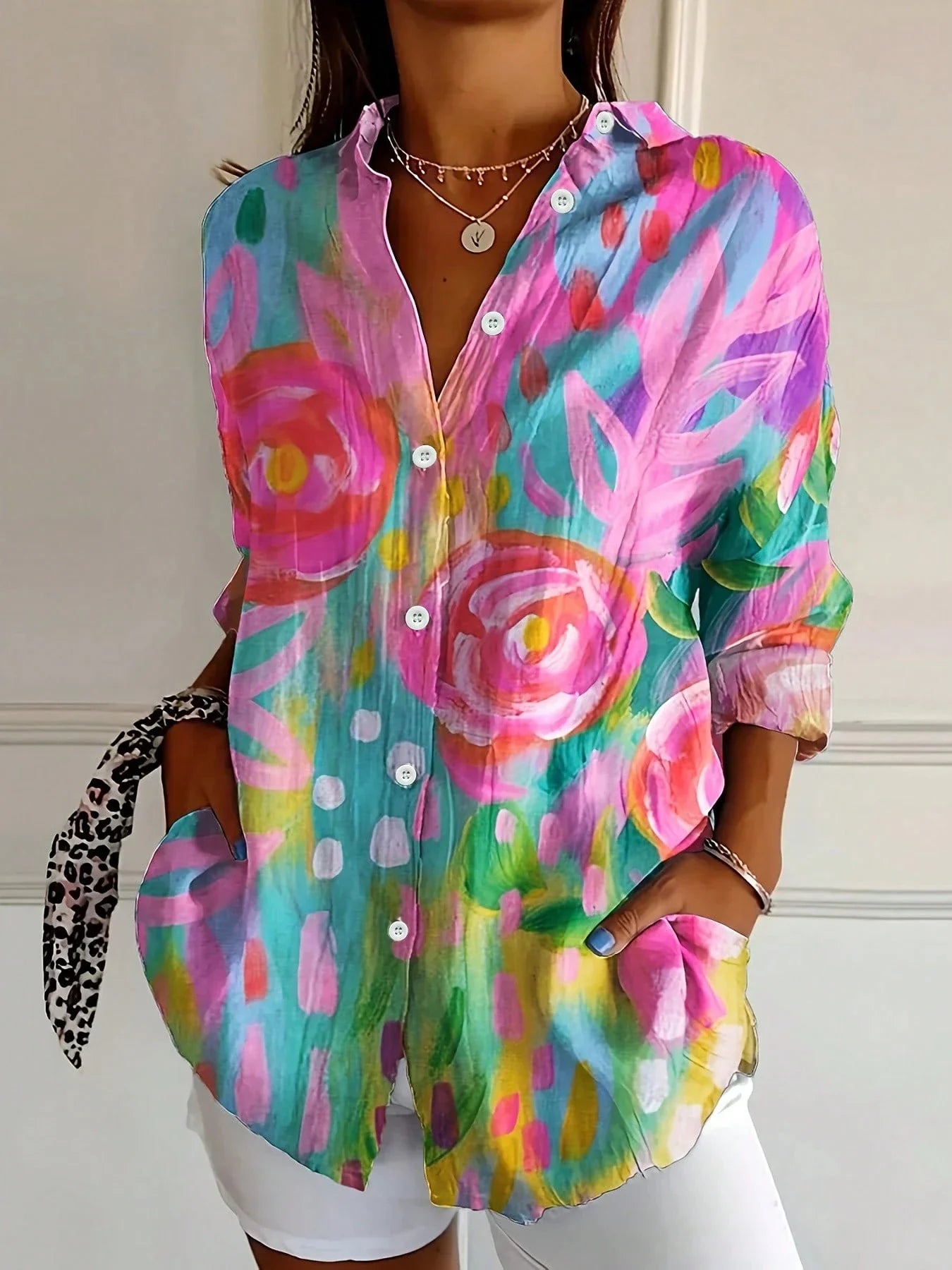 Nika | Bunte Bluse mit verspieltem Print