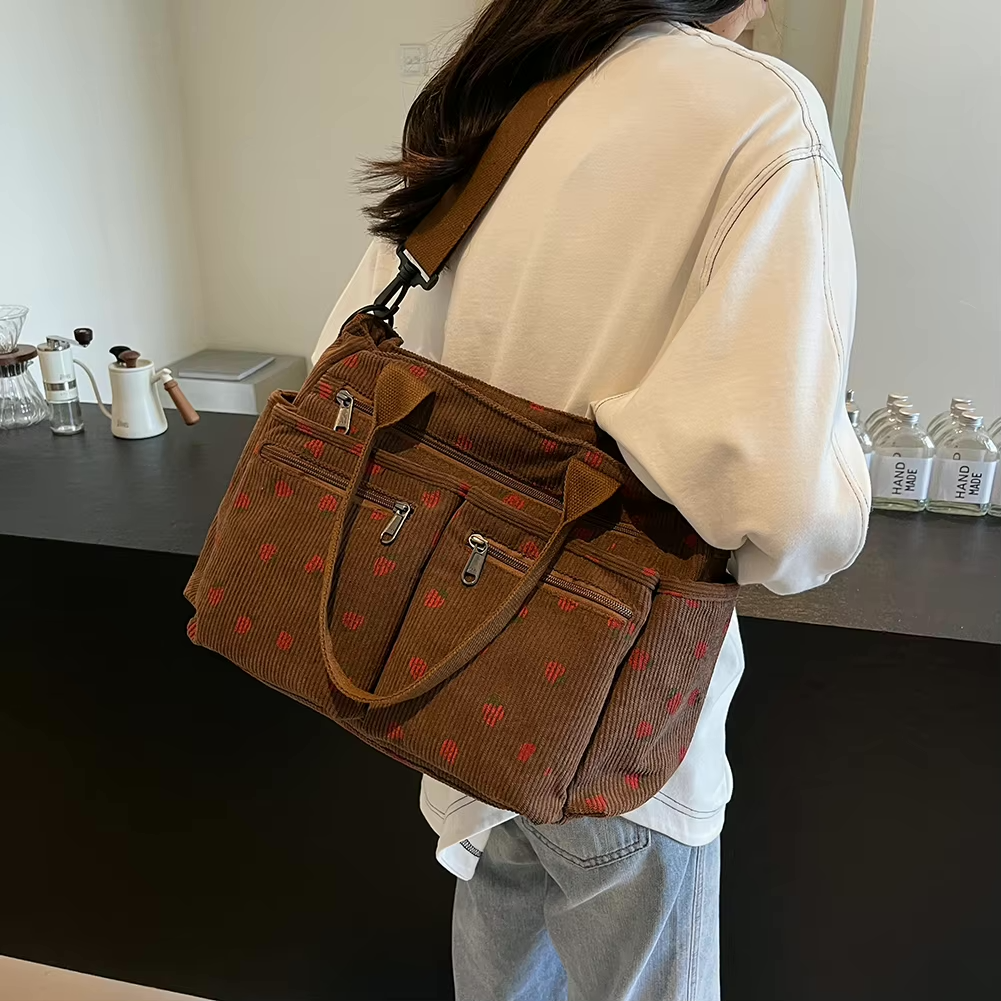 Lisabeth | Erdbeer-Cordtasche
