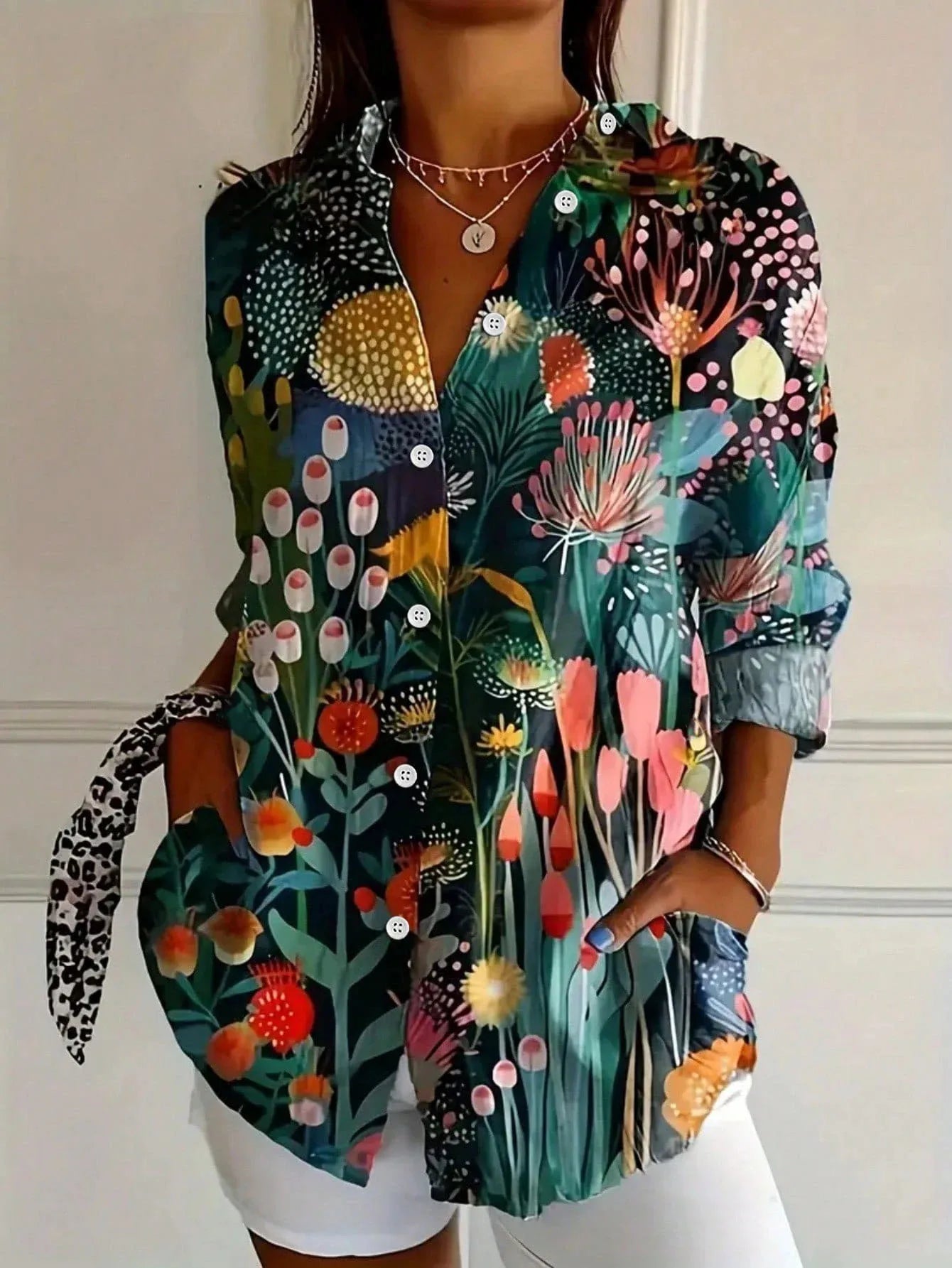 Nika | Bunte Bluse mit verspieltem Print