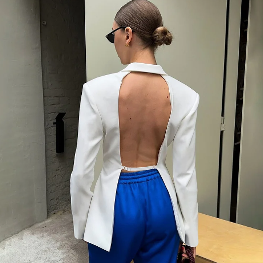 Iya | Sexy rückenfreier Blazer