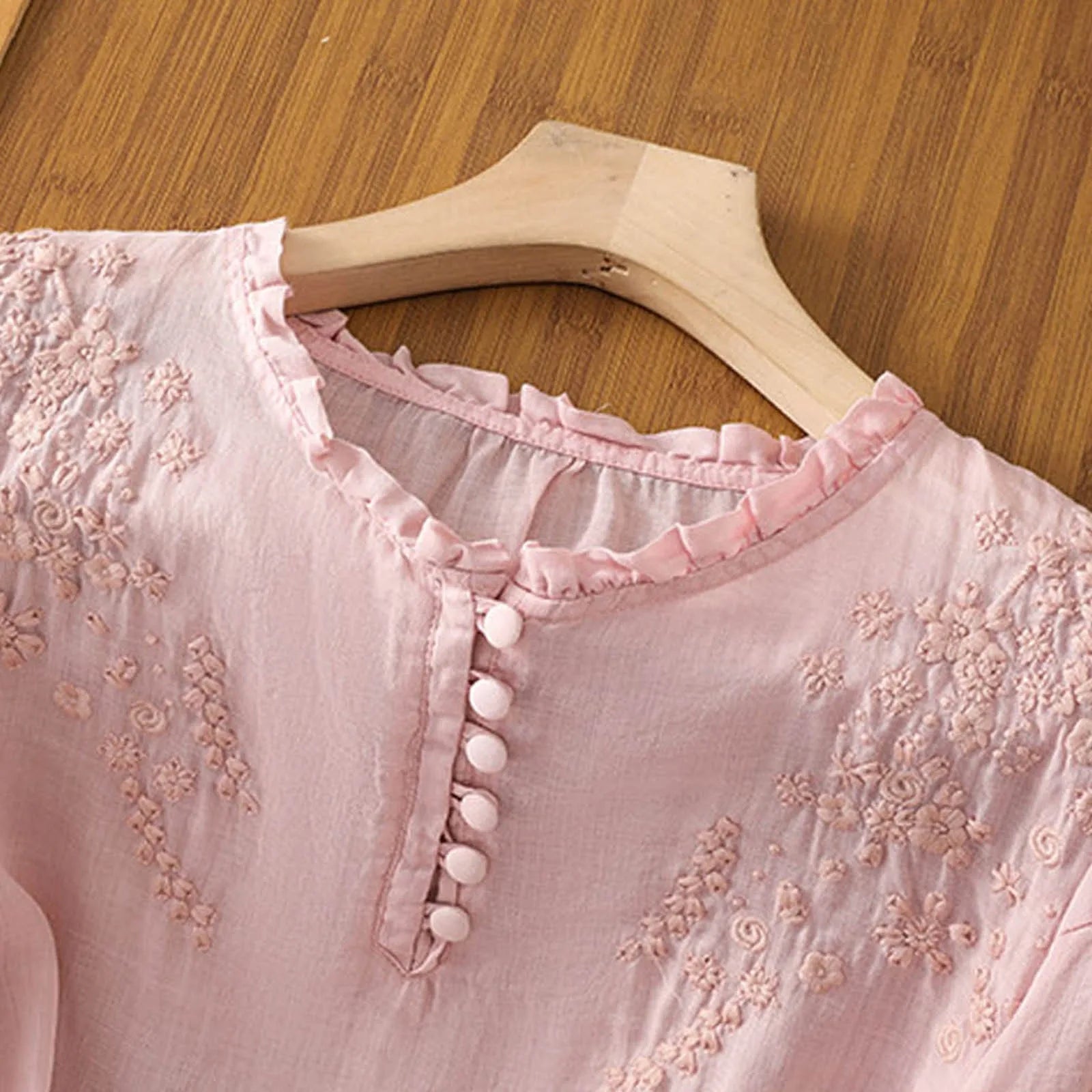 Amelie™ | Schlichte Bluse mit einzigartiger Bestickung