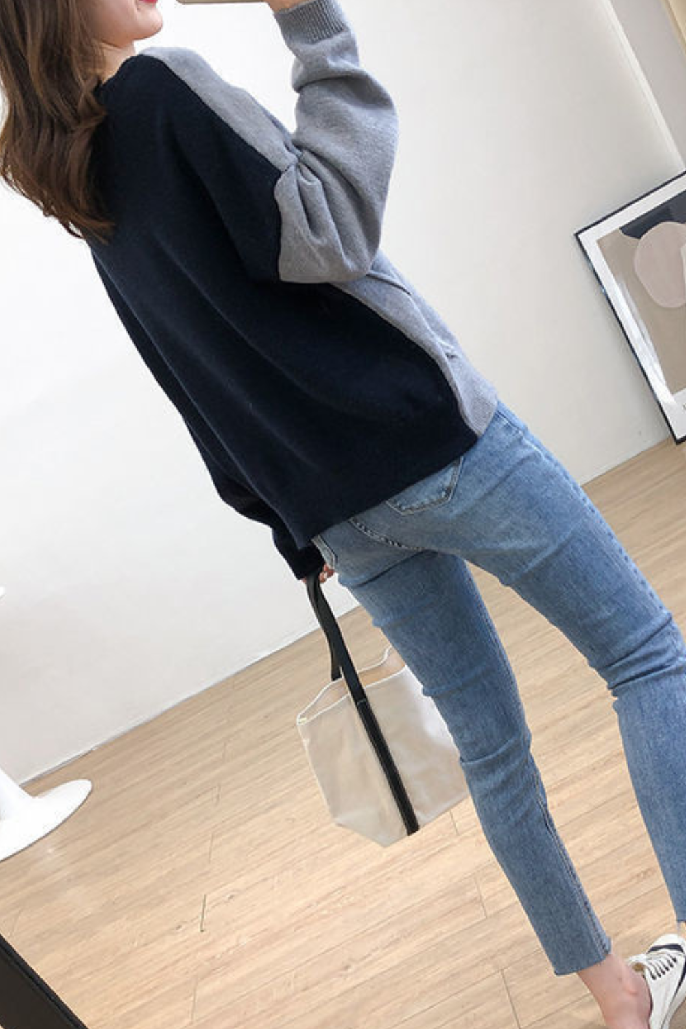 Veloria | Modernes Patchwork-Design mit V-Ausschnitt