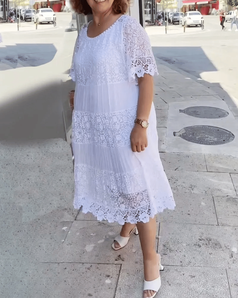 Sonya | Stilvolles Kleid mit feiner Spitzenverzierung