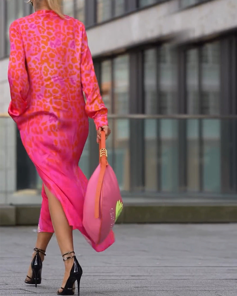 Keyla | modisches Kleid mit Leopardenmuster und Schlitz