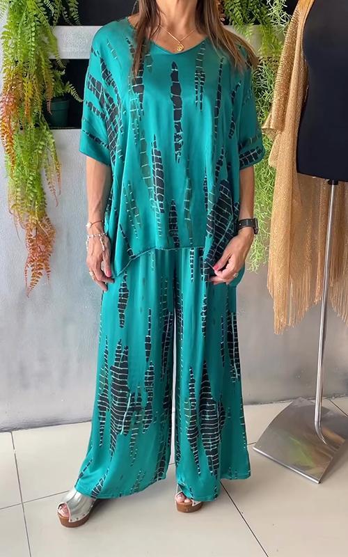 Kirsten | stilvoller Satin-Freizeitanzug mit rundem Ausschnitt für Damen