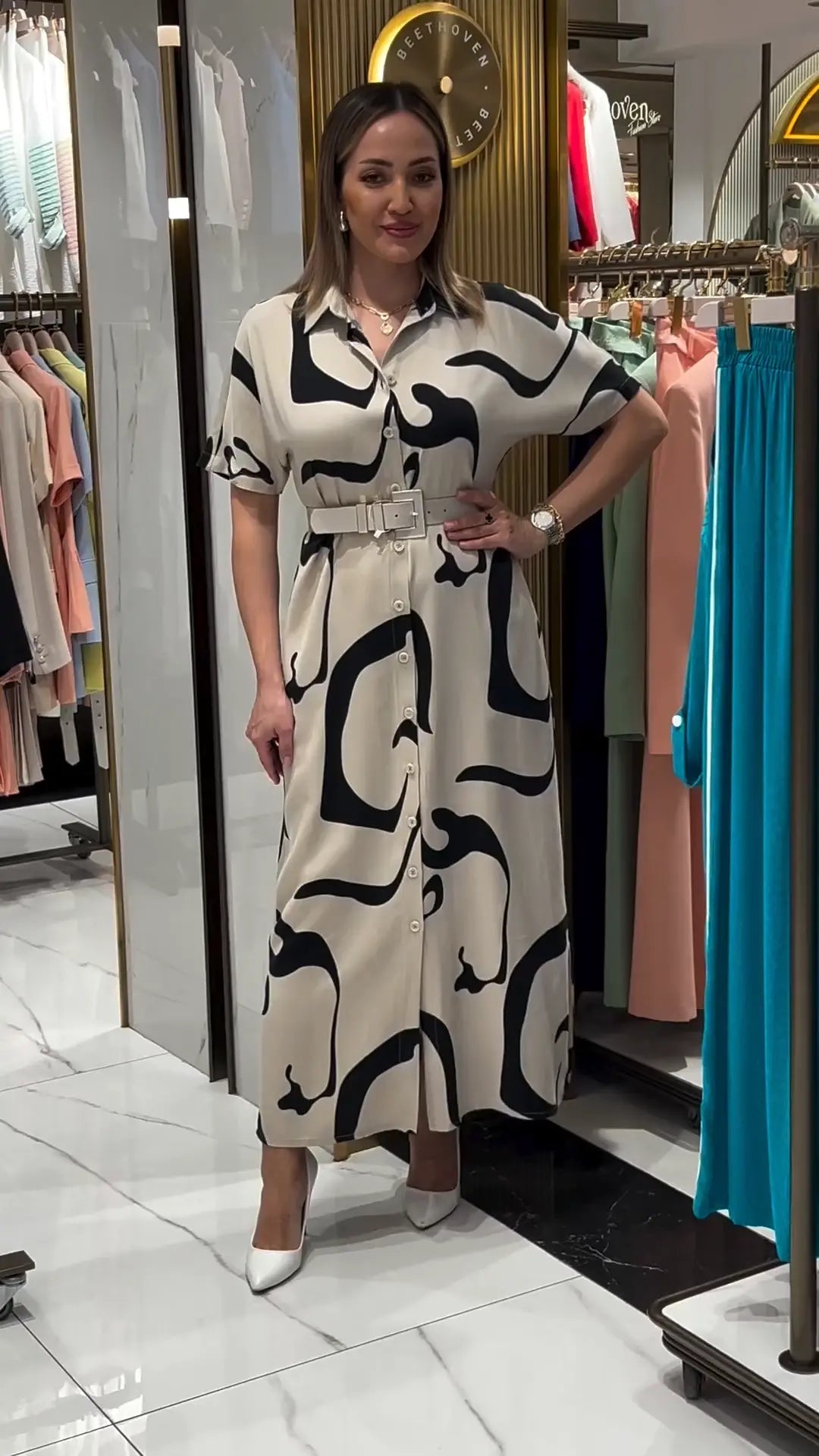 Miras | Gemustertes Kleid mit Taillenbetonung