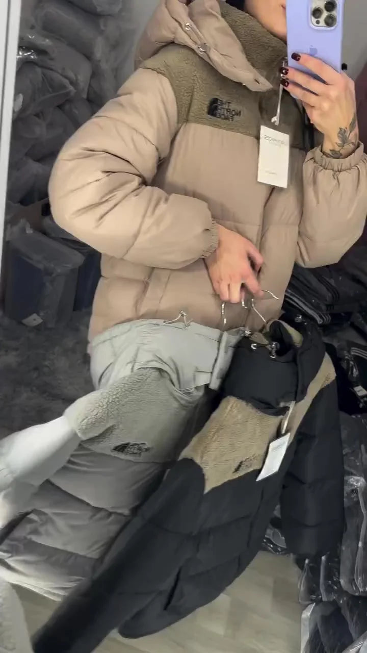 Sanifa | Modische Winterjacke mit Farbkontrast und Kapuze