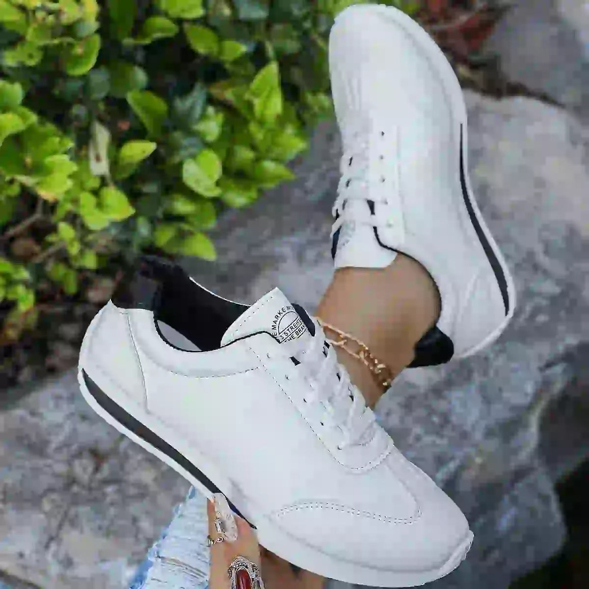 Abigail | Einfarbige Freizeit-Sportschuhe für Damen mit dicken Sohlen